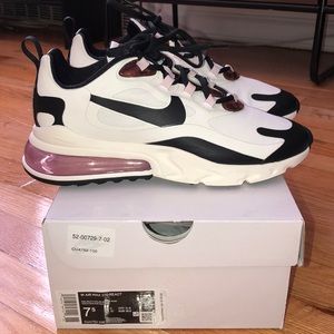 Nike Air Max 270 React Black White Pink